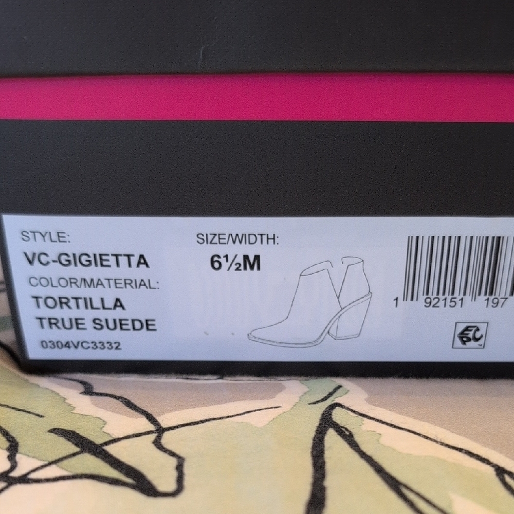 Perfect Women's Tan Suede Ankle Boots NWT! - Picture 5 of 5